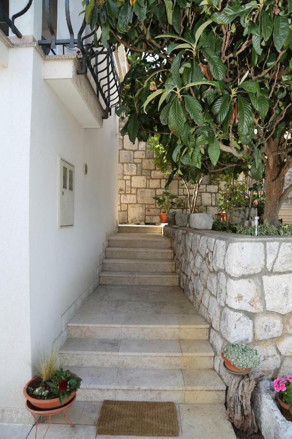 Apartments Tinka Brseč Exterior foto