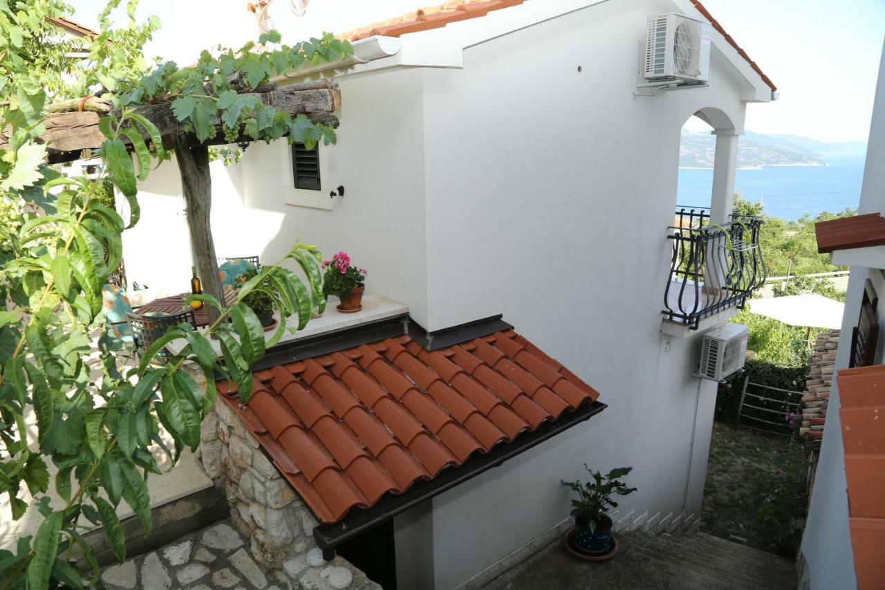 Apartments Tinka Brseč Exterior foto